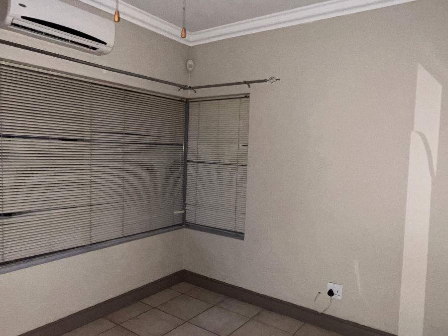 To Let 2 Bedroom Property for Rent in Dassie Rand North West